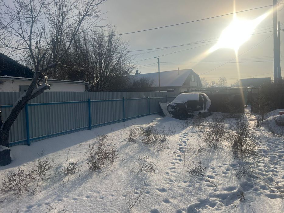 Продается участок (с аварийным домом)