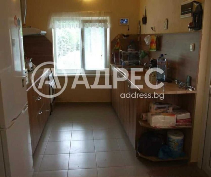Продава се Къща в с. Марчино, Област Търговище - 445 кв.м за 106 €/кв.м - Снимка #2