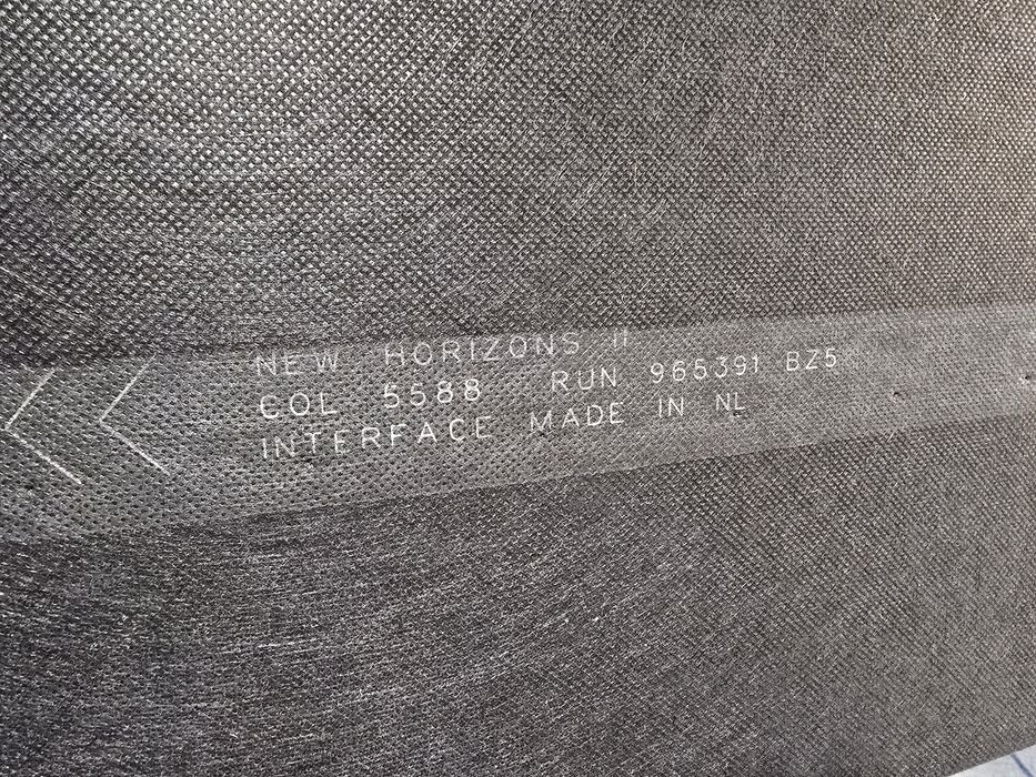 Vand dale de mocheta 50x50 de birou