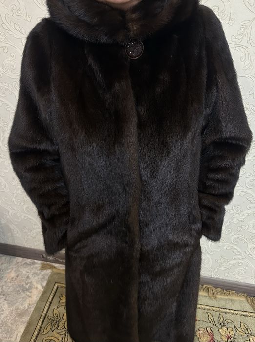 Продам норковую шубу