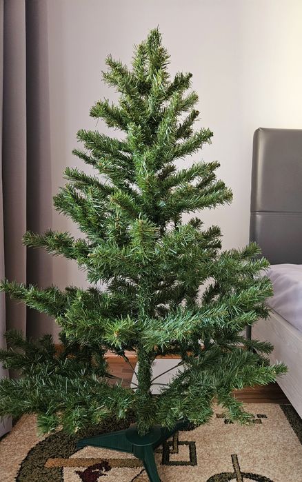 Ёлка искусственная