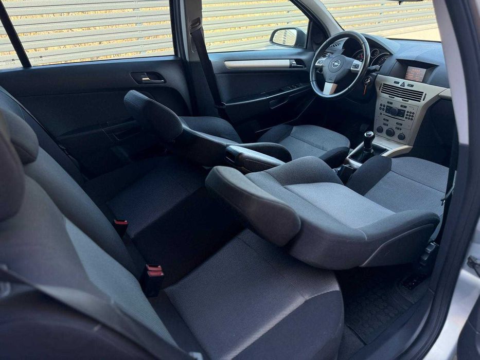 Opel Astra Station Wagon Sport – 1.6 Benzină – Doar 98.000 km