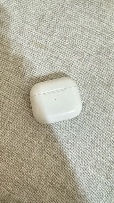 продам кейс оригинал в отличном состоянии