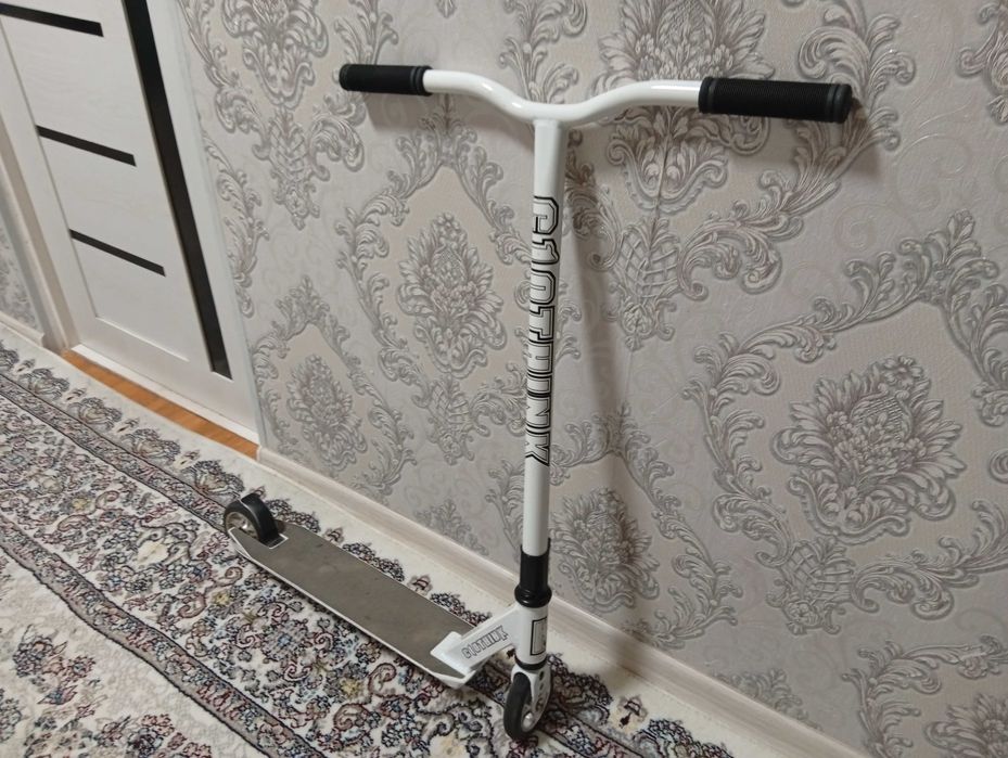 Продается трюковой самокат