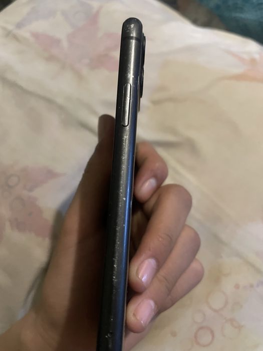 Продам Iphone 11 айфон 11