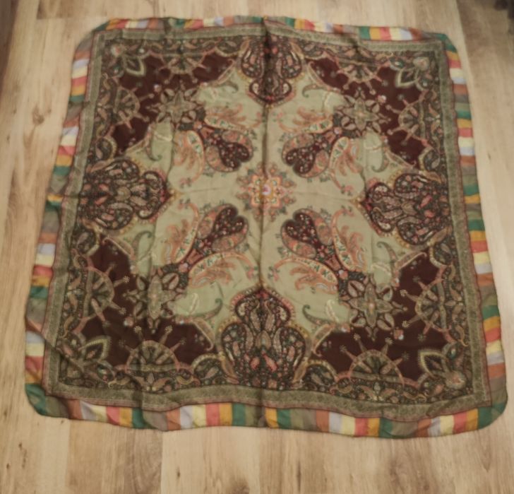 Eșarfă din mătase