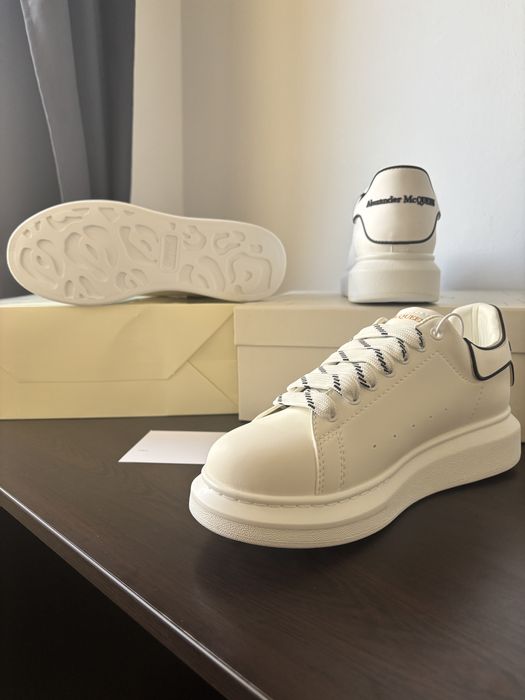 Adidasi Alexander McQueen White-Black