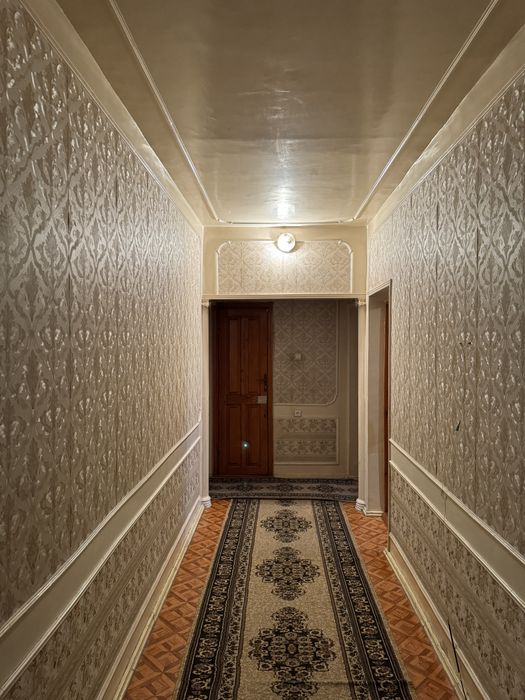 Dom 4 xona 100 kv sotiladi