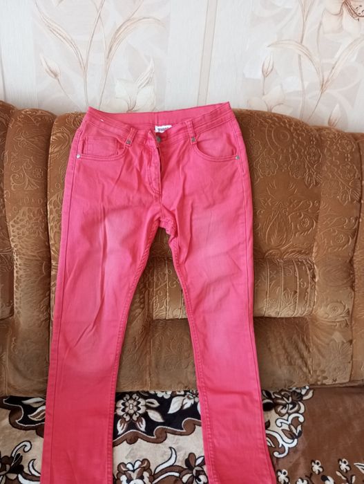 Джинсы женские...
