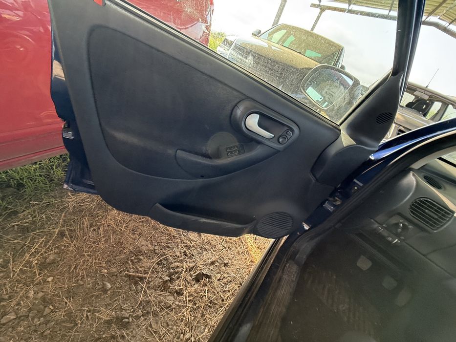 Opel Corsa C 1.2 16v -59KW /2005/- на части