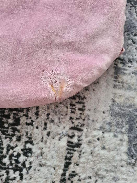 Vand 2 covoare camera fetita