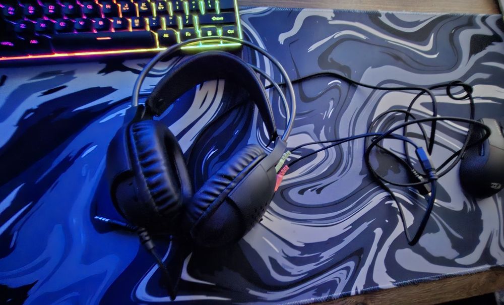 Casti Gaming White Shark