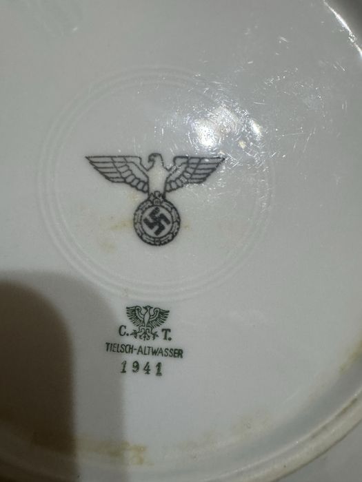 Антикварная тарелка, большая , немецкая 1941 год