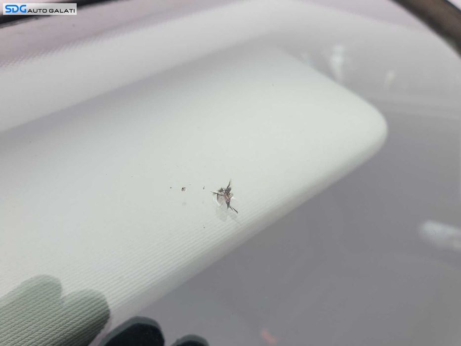 Parbriz Geam Sticla cu Senzor Ploaie Lumini Fara Incalzire Degivrare Volkswagen Golf 7 Break Variant Combi 2013 - 2017 [C5025]