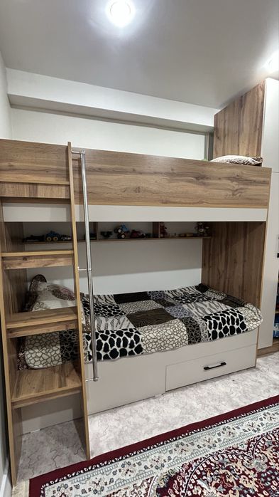 Двухярусная кровать