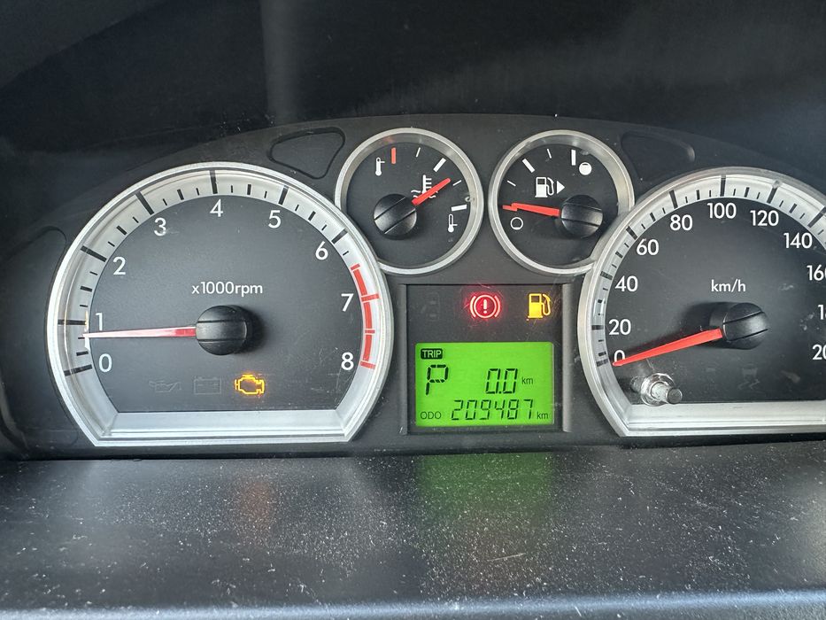 Nexia 3 avtomat sotiladi