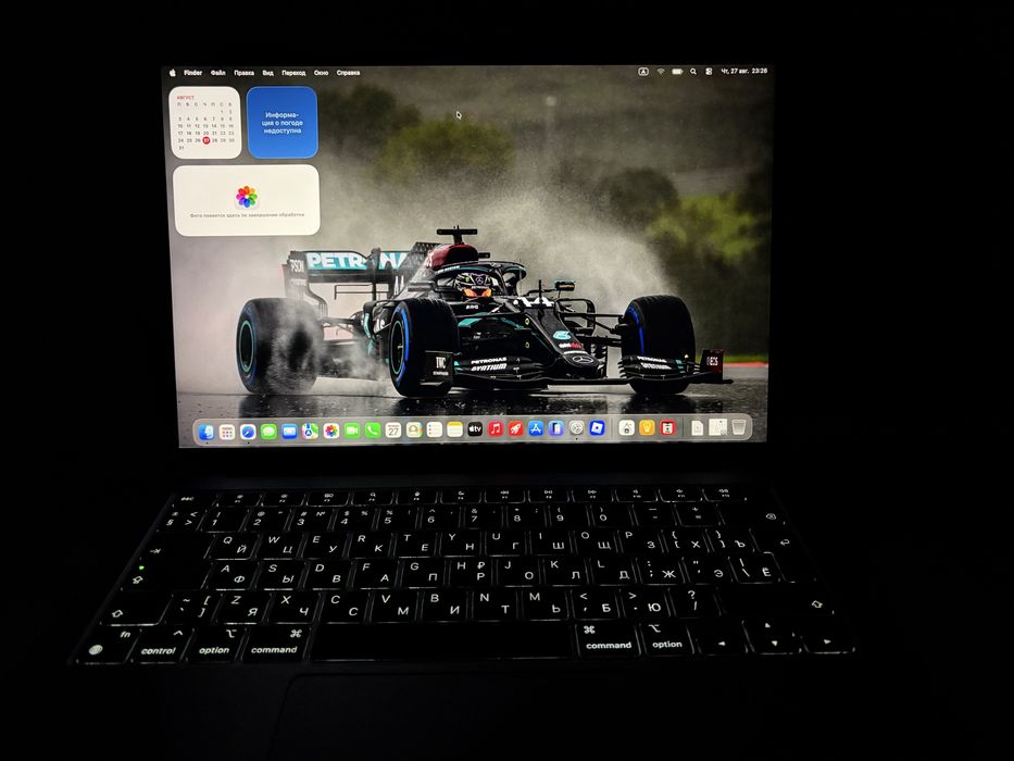MacBook M1 2020 8/256