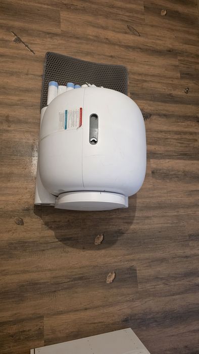 Litieră automată pentru pisici – curățare automată