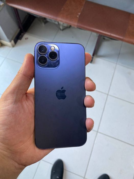 Iphone Xs 12 pro korpusda