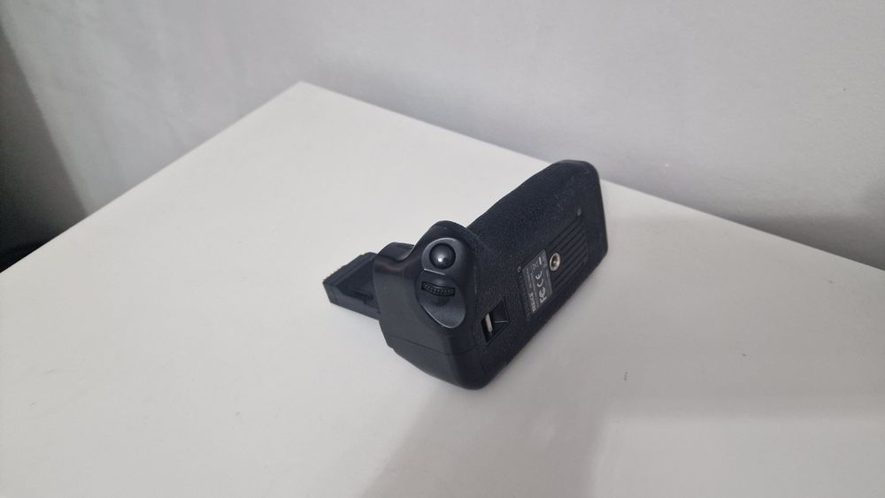 Grip Meike -  Canon 760d / 750 d cu telecomanda