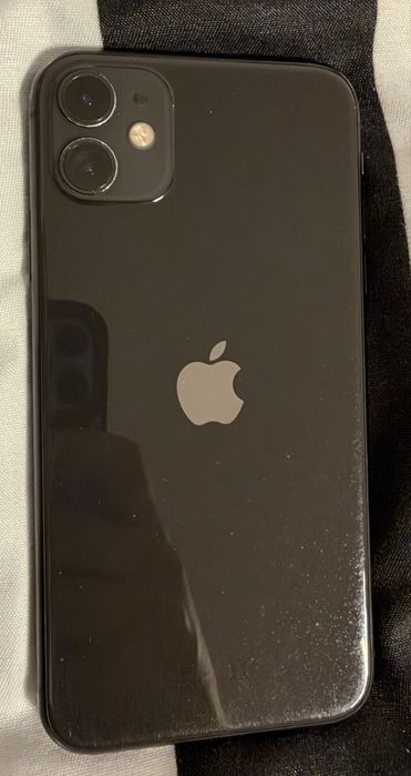 iPhone 11 64GB - Stare foarte bună / Păstrat cu husă și folie