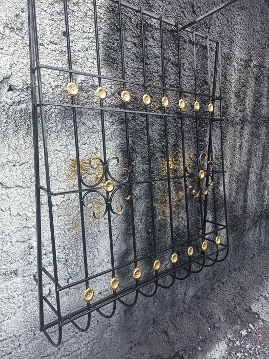 Решётки на окна металлические