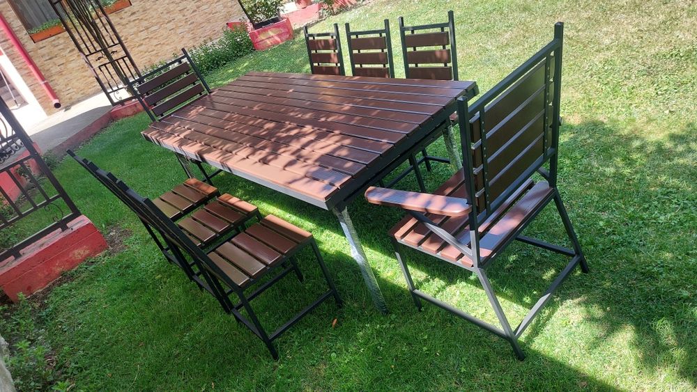 Masa cu scaune gradina