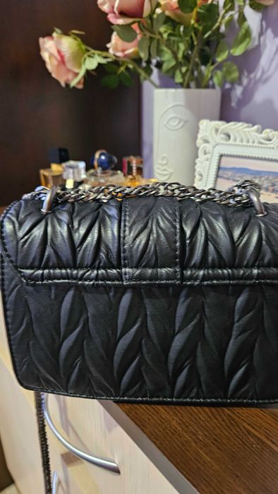 Нова дамска чантичка Zara