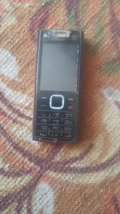 Продаются  сотовый телефон хорошом состояние идеальное сочетание  можн