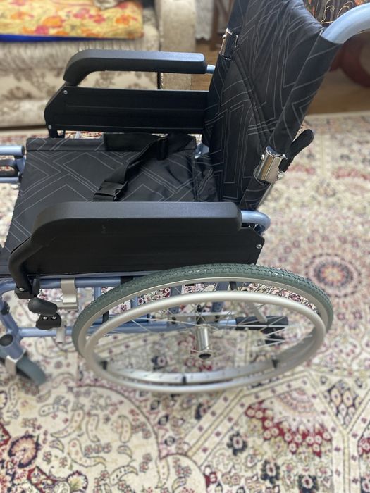 Инвалидная коляска