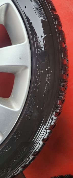 De vânzare jante cu tot cu anvelope 225/45/17 aproape noi dot 2023 nu