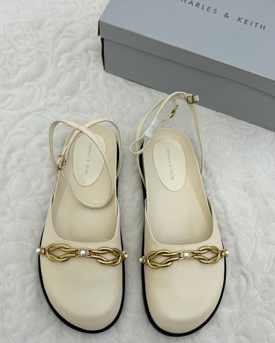 Босоножки Charles and Keith новые оригинал
