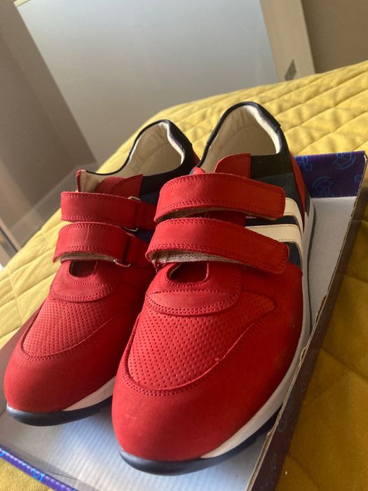 Кроссовки детские