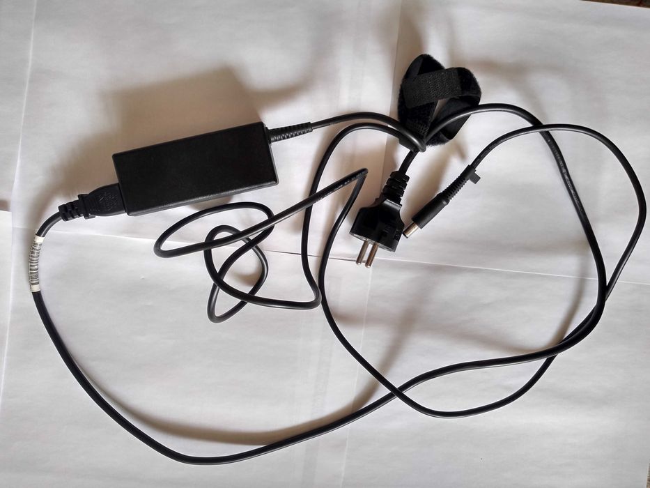 Vând docking station HP 2013 Ultraslim