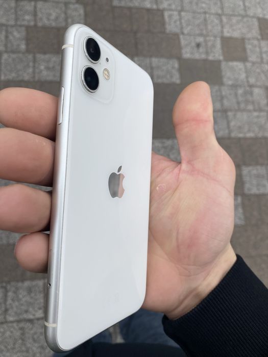 Продам IPhone 11