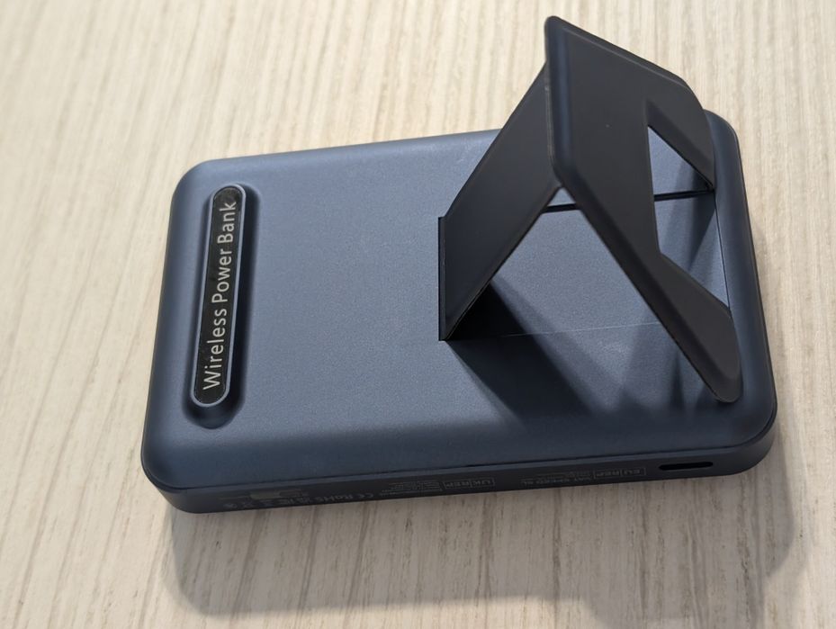 Wireless magnetic Powerbank 10000mAh 15W wireless charging