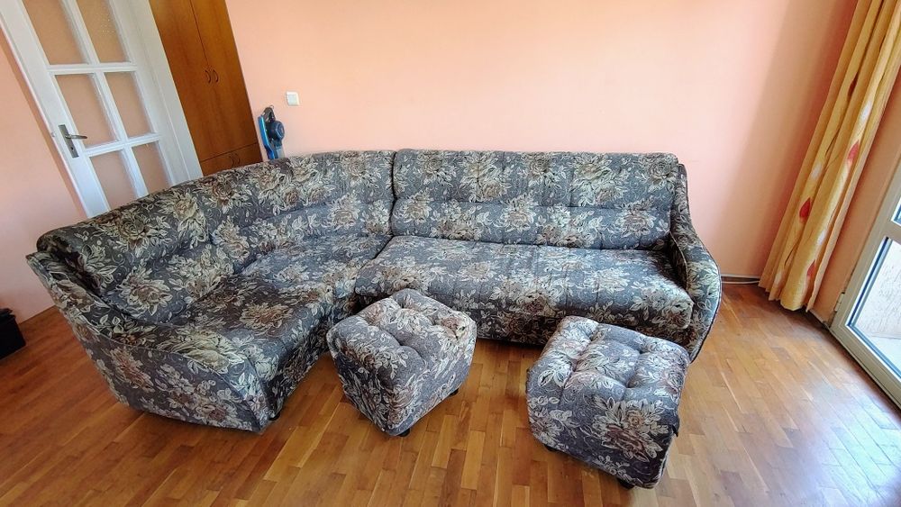 Продавам ъглов диван
