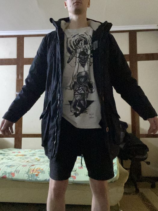 Зимняя курта черная пух