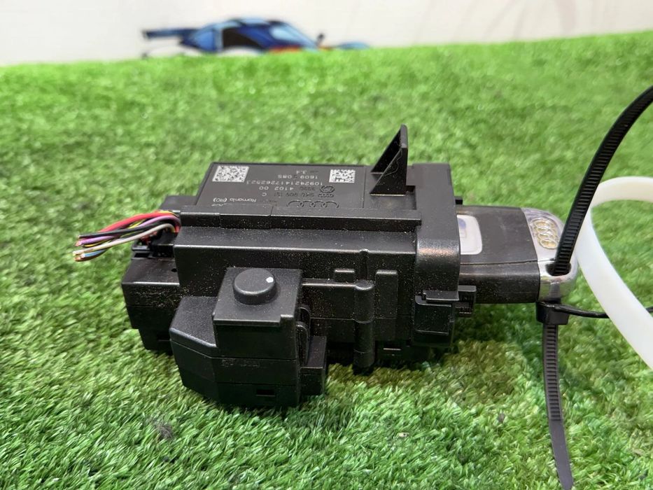 CONTACT CU CHEIE AUDI A4 AVANT 2.0 DIESEL 2009 COD OEM 8K0909131 8K0909131C 2009-2016