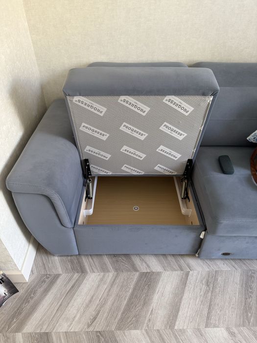 Продам шикарный угловой диван