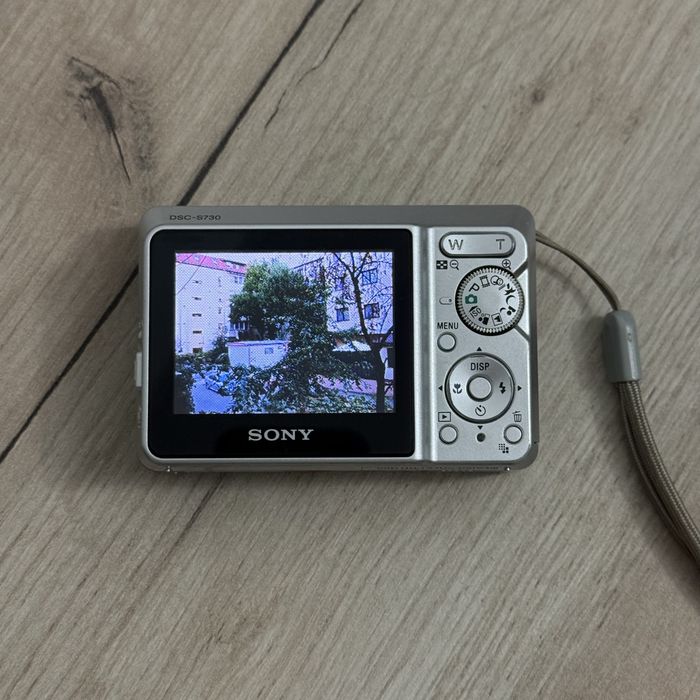 Sony DSC-S730 Y2K Style