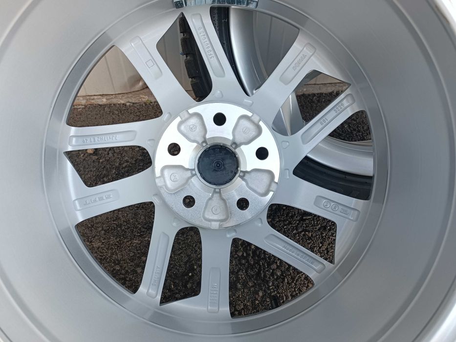 Нови ОРИГИНАЛНИ джанти 17 цола 5 112 за Seat VW + Зимни гуми Pirelli