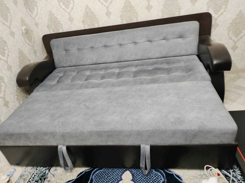 Продам диван! Срочно!