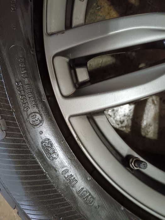 Set jante aliaj prindere 5x108 et 52.5 cu anvelope iarna 235/65/17 xl  ford Volvo jaguar land rover  Citroen