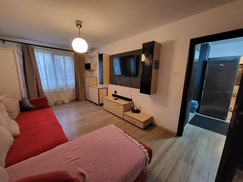 Inchiriez Apartament 3 camere Dristor