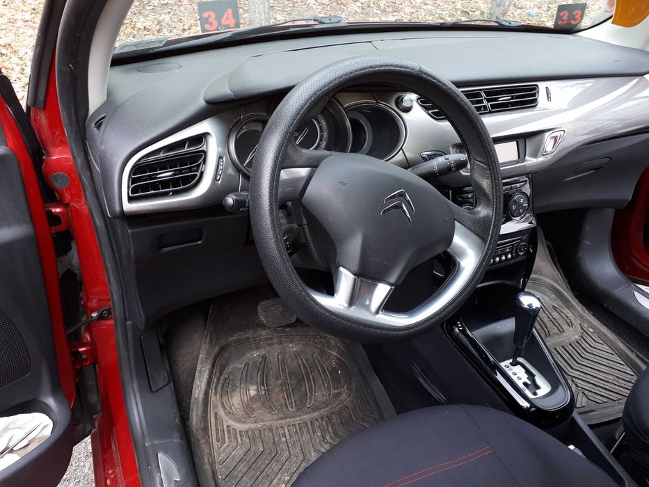 Продавам СитроенC3 -110000км,запазен и много поддържан.