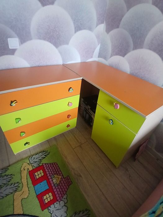 Диван шкаф тумбочка