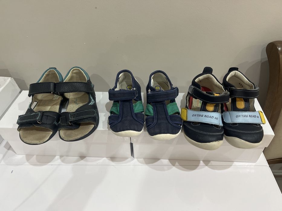 Продаю обувь в садик