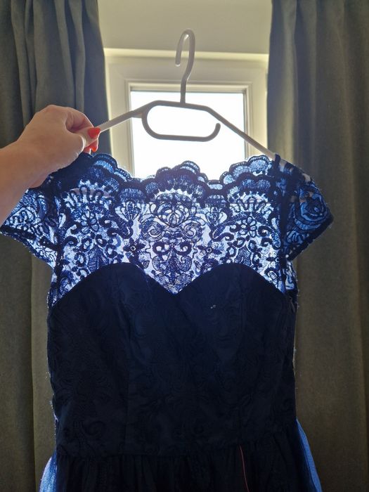 Нова тъмносиня рокля с дантела размер М