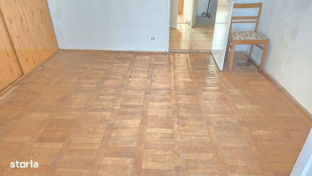 Vand apartament 4 camere dec. Deva,  22 Decembrie et 5, bloc de 6 et